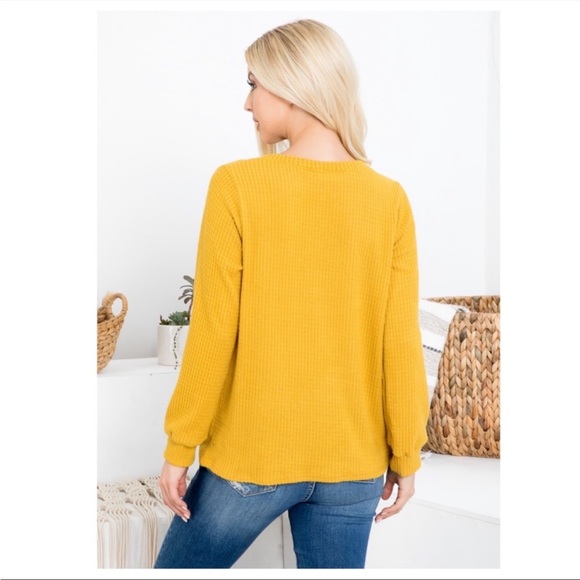 Super Soft Blessed Shirt in Mustard Yellow, M NEW 🎉 - Picture 3 of 10